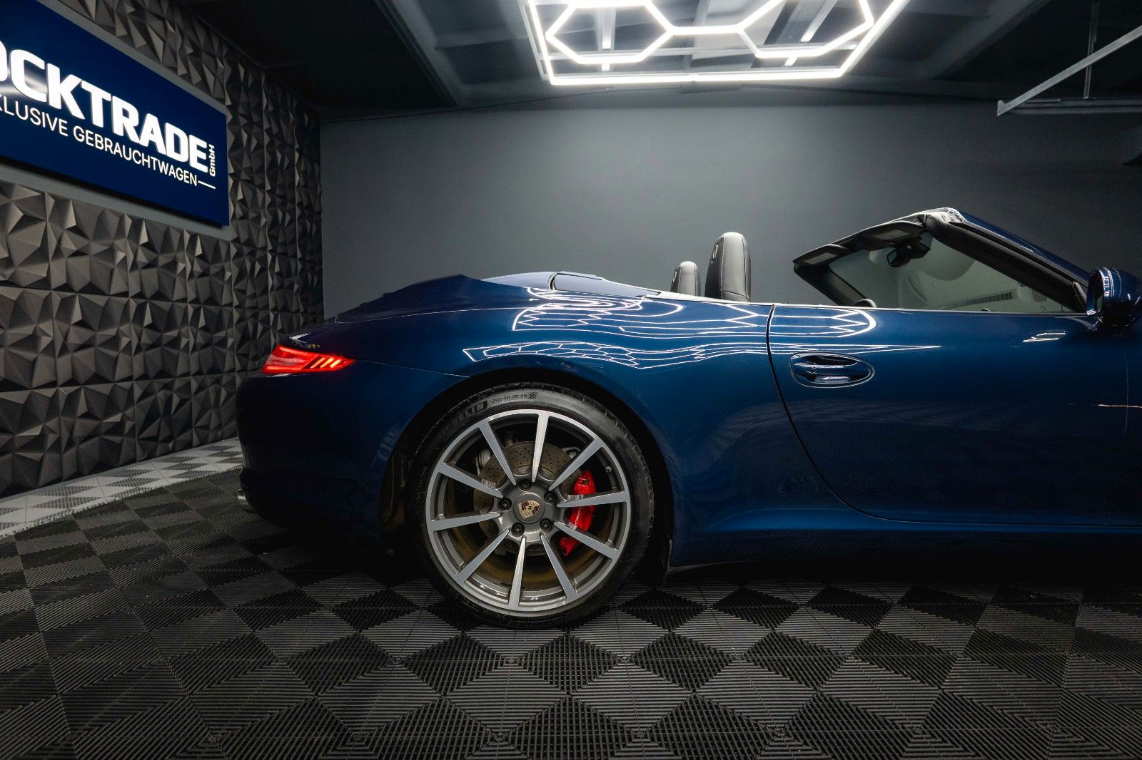 Fahrzeugabbildung Porsche 991 911 Carrera S Cabriolet SportChrono Garantie