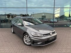 Fahrzeugabbildung Volkswagen Golf VII Variant 1.5 TSI Highline *PANO*R-LINE*
