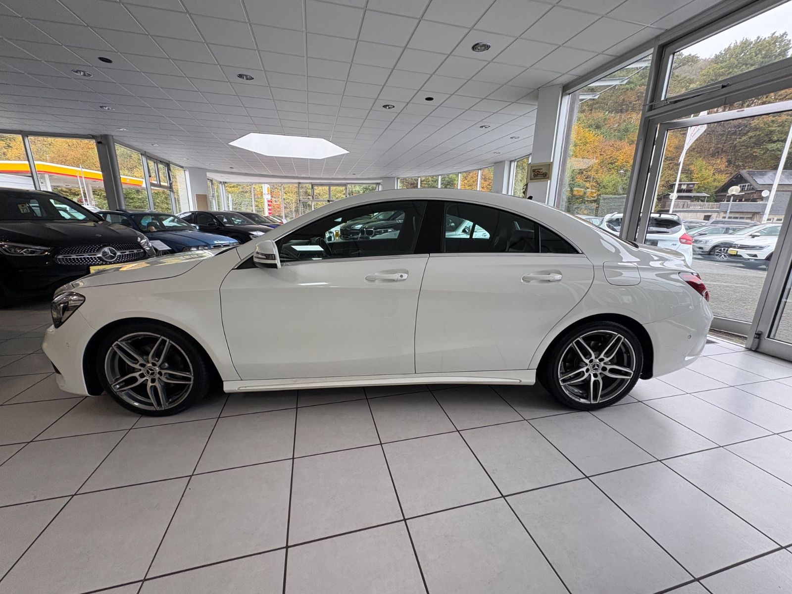 Fahrzeugabbildung Mercedes-Benz CLA 200 *AMG-Line*