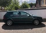 Volkswagen VW Golf GTI TDI dunkel grün - Volkswagen Golf: GTI TDI