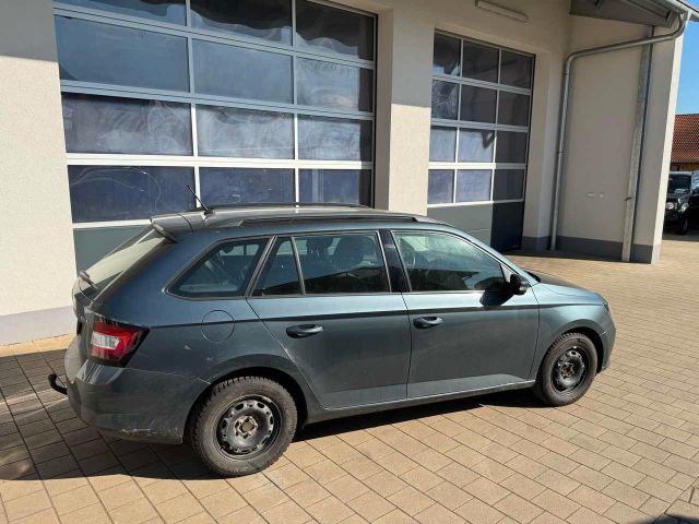 Skoda Fabia Combi Ambition 1.Hand AHK Zahnriemen neu