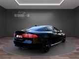 Jaguar XE 25d R-Sport AWD/HU neu/AT/NAV/LED/KAM - schwarze Jaguar XE