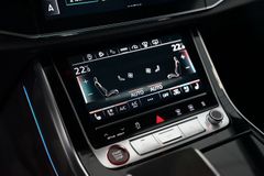 AUDI RSQ8 performance | Pano | 305 km/h | Nimbusgrau AUDI RSQ8 performance | Pano | 305 km/h | Nimbusgrau