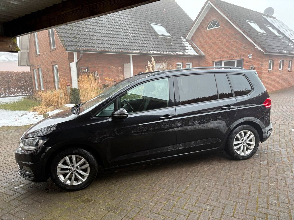 Image of Volkswagen Touran