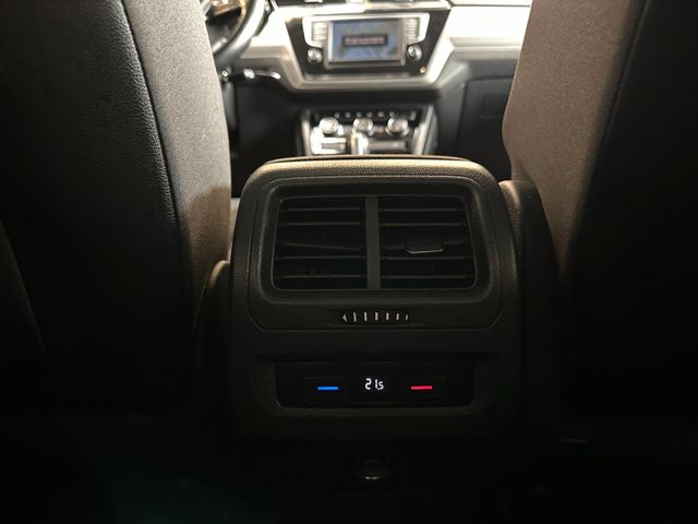 MYAUTOCENTER – Gebraucht- und Jahreswagen mit Werkstattservice in Pfaffenhofen Volkswagen Touran *R-Line*Sport*ACC*NAVI*2-ZONEN*LED*