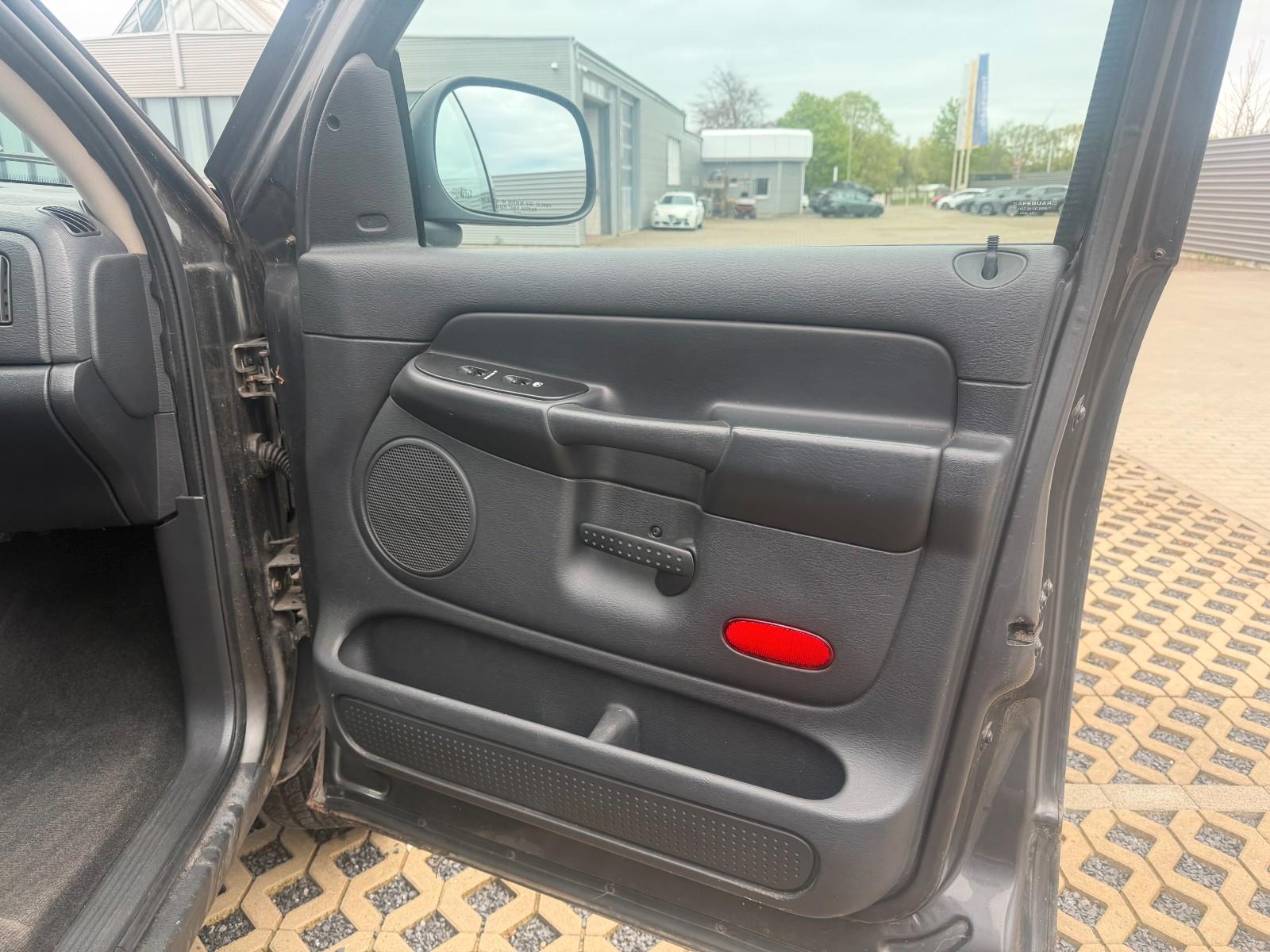 Dodge Ram 2005 — photo 25