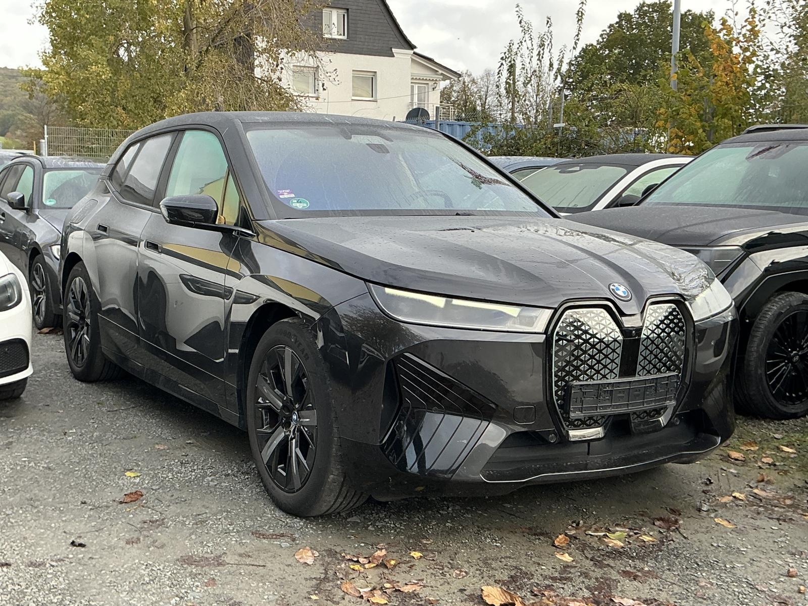 BMW iX