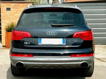 Audi Q7 - 7