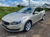 Volvo V60 D4 Kinetic Kinetic AC Sport mit 190 PS - Volvo V60: Ps