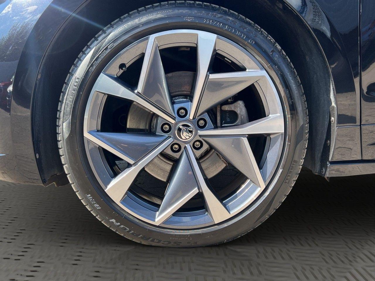 Skoda Enyaq Coupé RS Suite PANO+HUD+CANTON