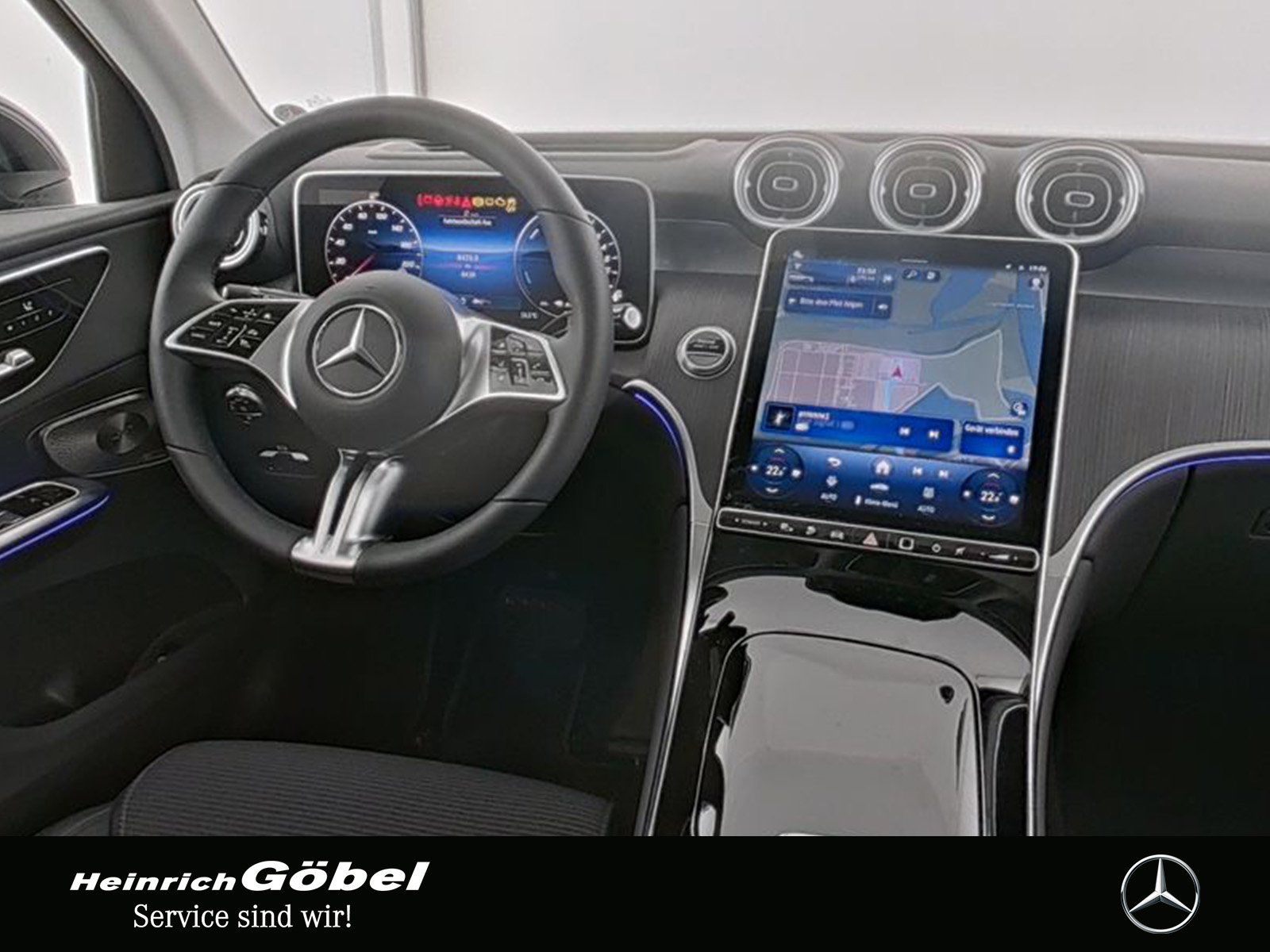 Fahrzeugabbildung Mercedes-Benz GLC 300 e 4M AVANTGARDE+FAHRASSI+DIGITAL+PANO
