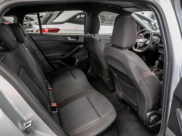 Ford Focus Turnier 1.0 ST-Line LED Navi DAB Parkassi.