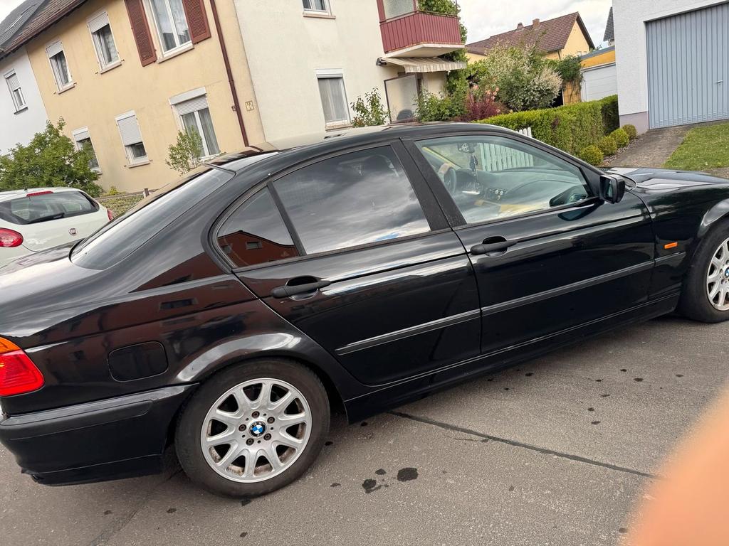 BMW 320