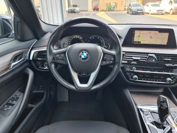 BMW 520 - 12