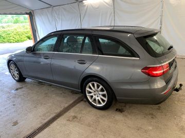 Mercedes E 220 - 8
