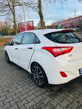 Hyundai i30 Top Zustand - Hyundai Accent Benziner Gebrauchtwagen