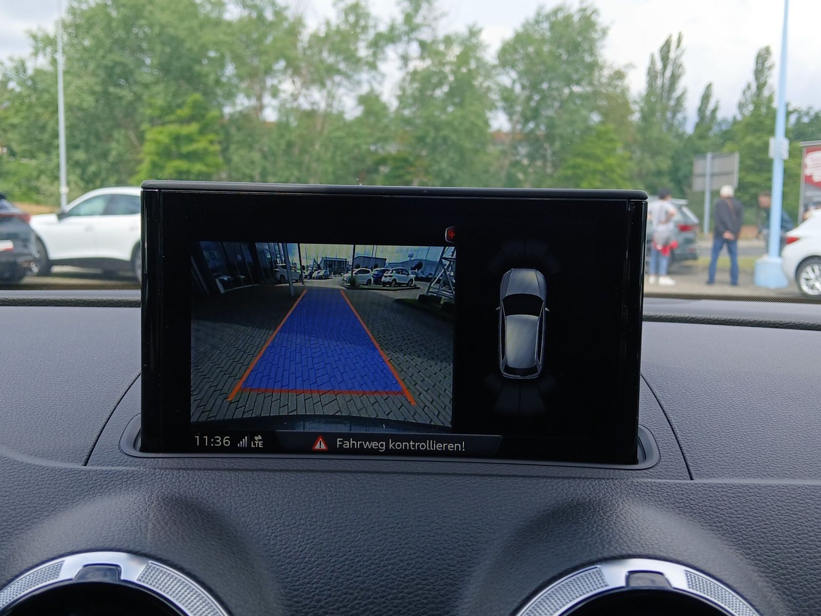 Fahrzeugabbildung Audi A3 Sportback 40 e-tron sport Matrix Navi ACC RFK