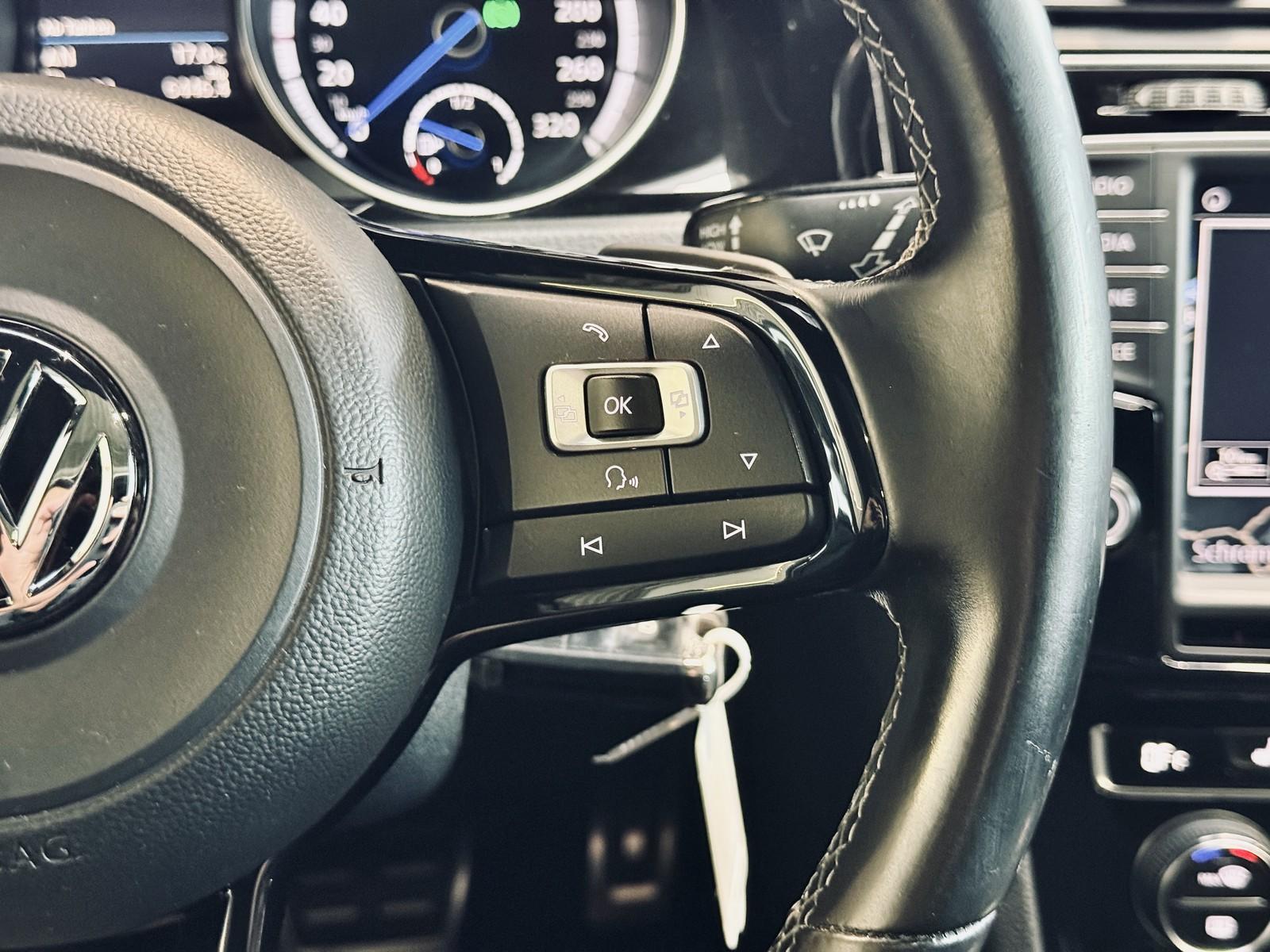Volkswagen Golf VII R 4Motion|PANO|KAMERA|ACC|SPUR*