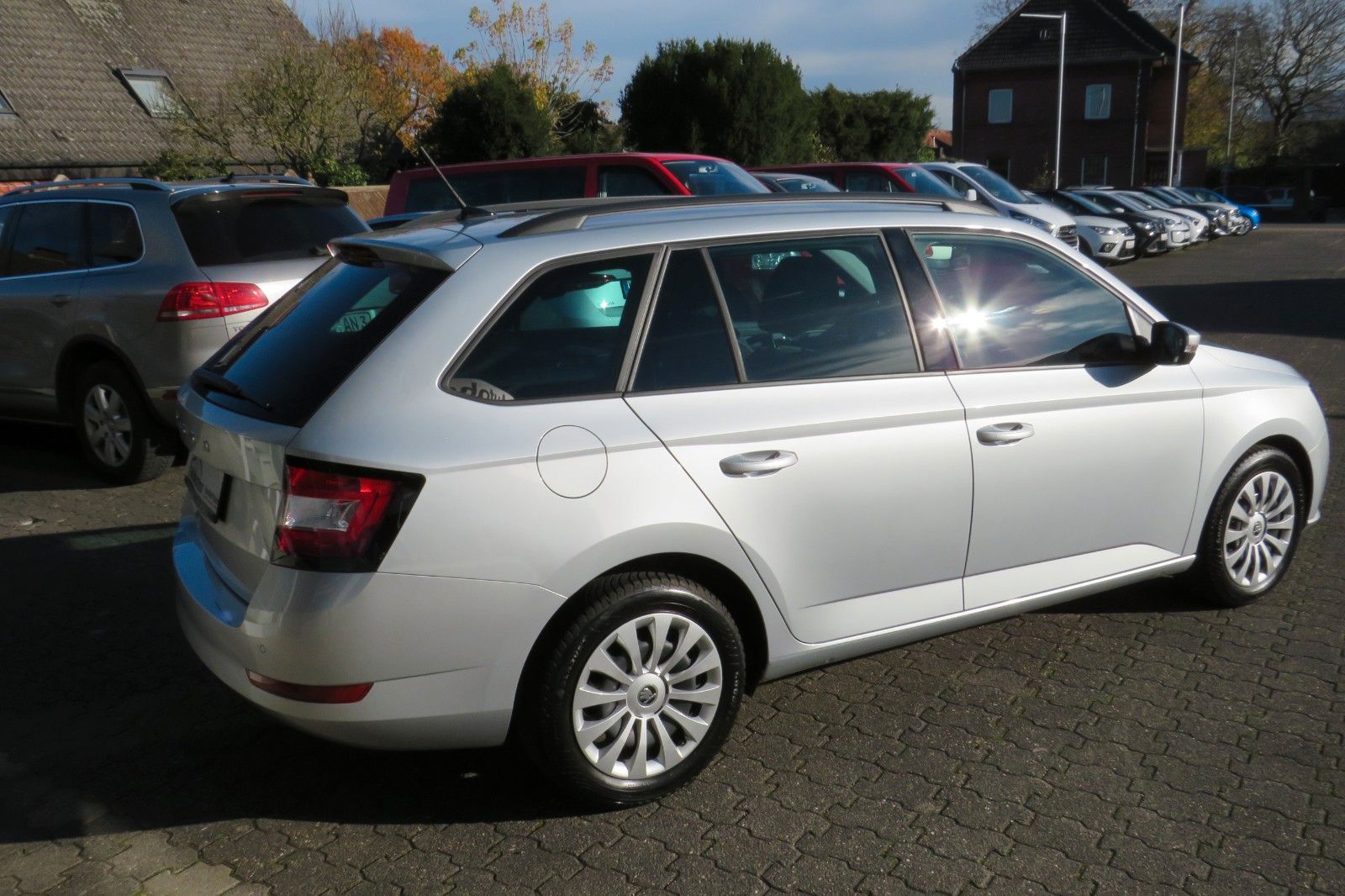 Fahrzeugabbildung SKODA Fabia Combi Ambition GRA SITZH. APP-CONNECT 1.HD