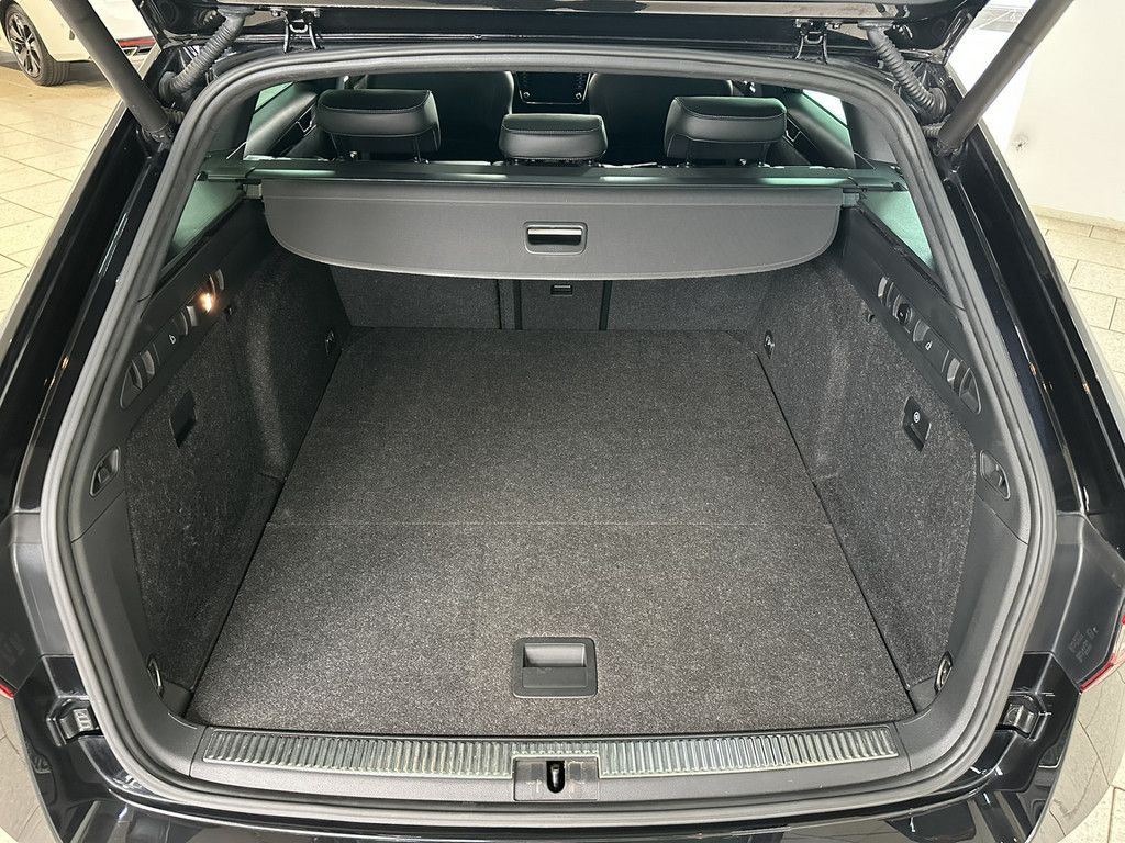 Skoda Superb Combi 2.0 TSI DSG SportLine DCC NAVI PANO foto 10