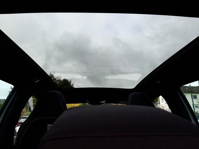 Fahrzeugabbildung Skoda Kamiq Monte Carlo 1.5TSI DSG PANO AHK Matrix