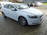 Volvo V40 Momentum.Automatik - Volvo V40 mit Diesel-Antrieb: Kombi, Momentum