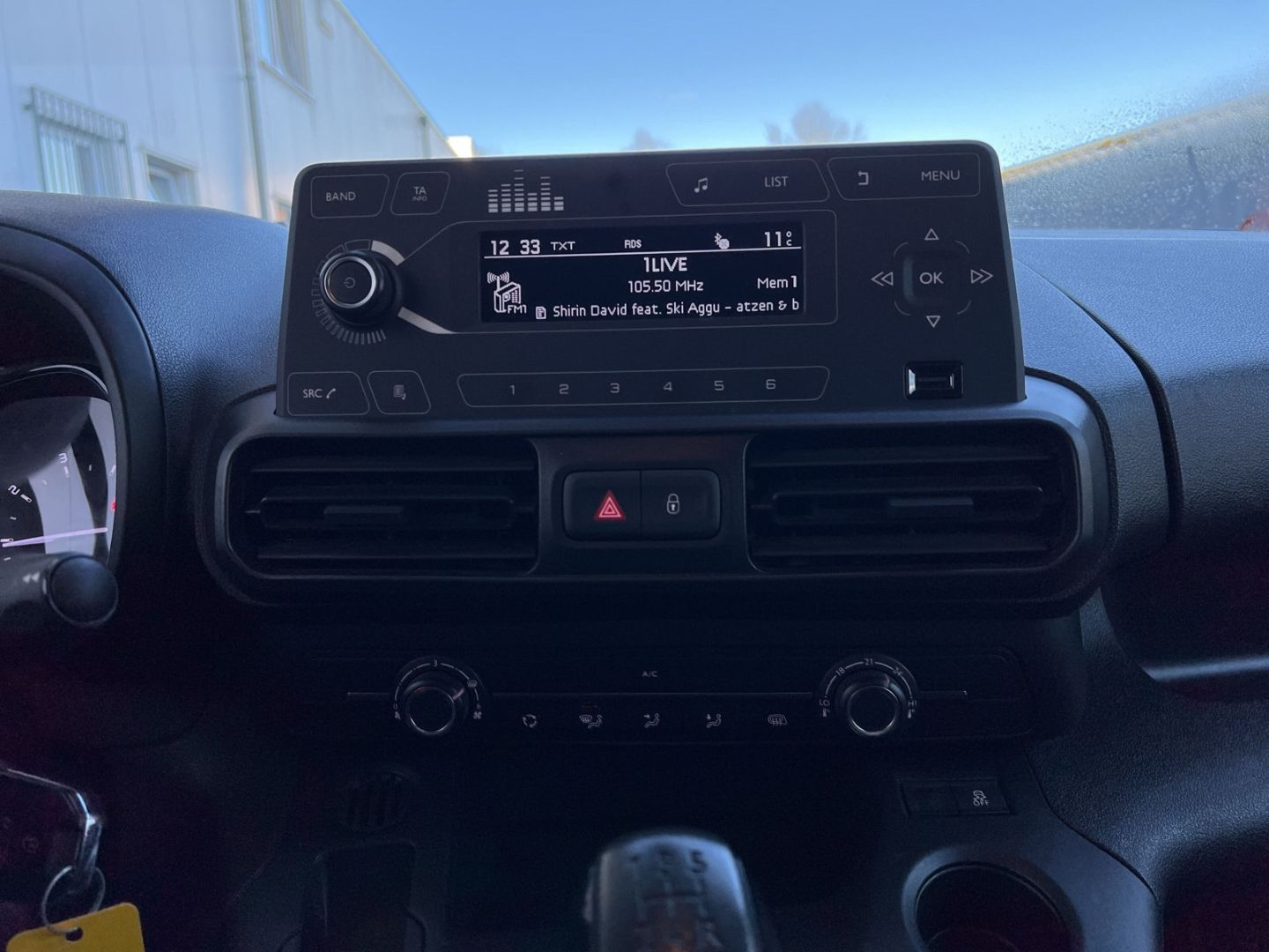 Fahrzeugabbildung Citroën Berlingo KW L1 1.5 Club M BlueHDi 100 S&S Temp.