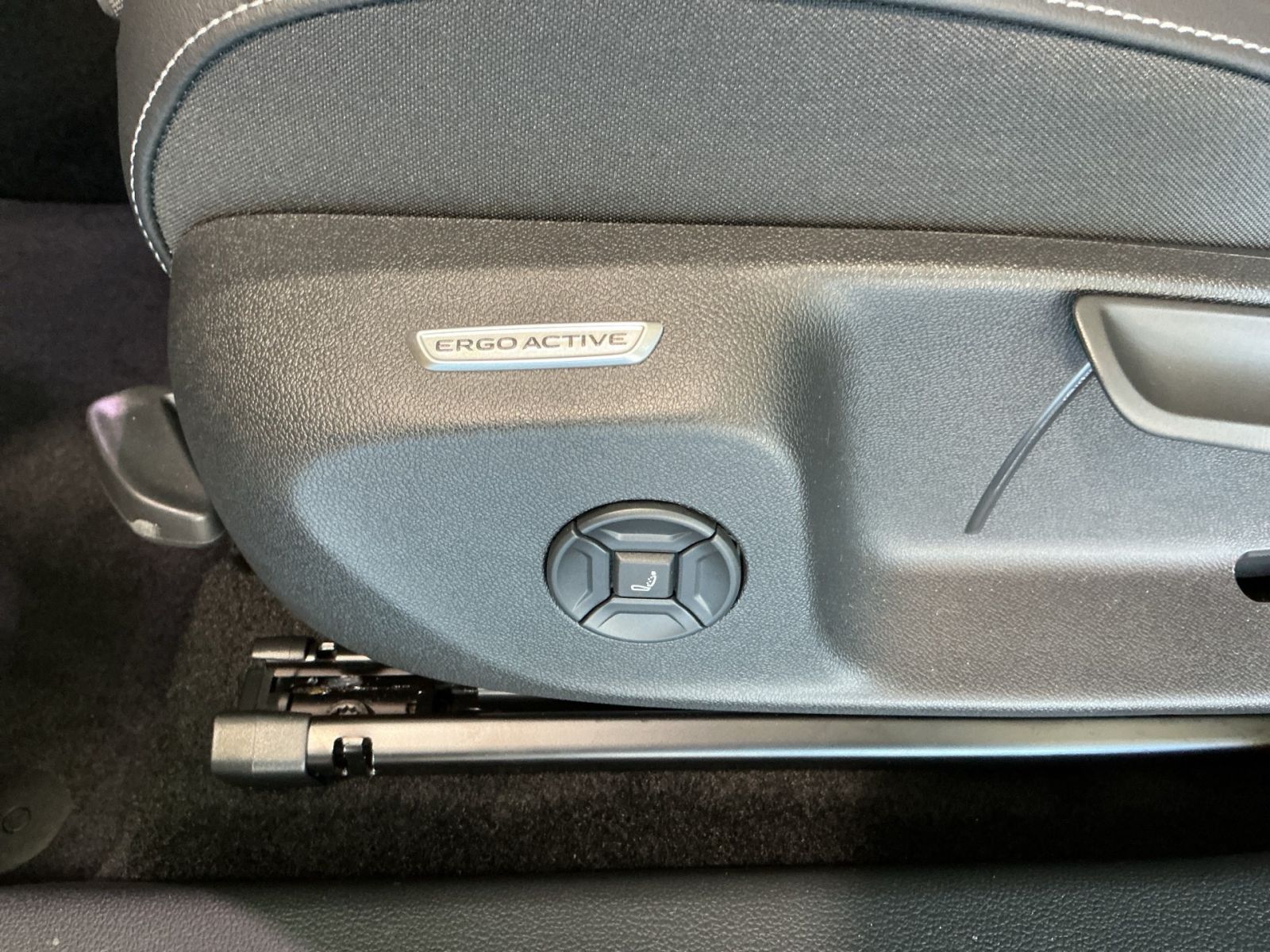 Volkswagen T-Roc - Bild 17