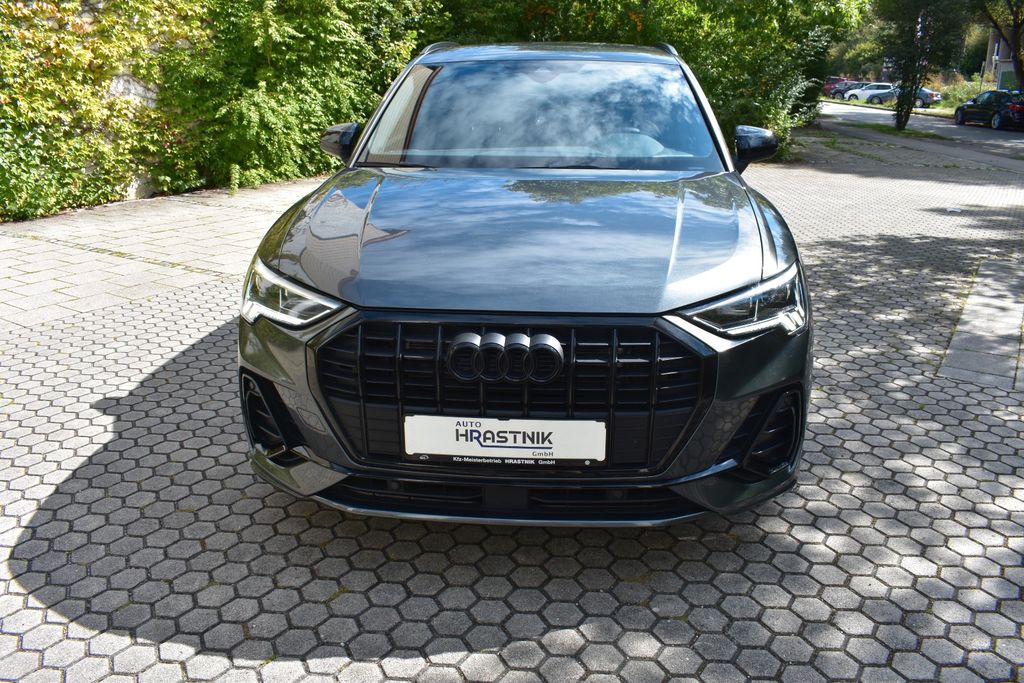 Image of Audi Q3