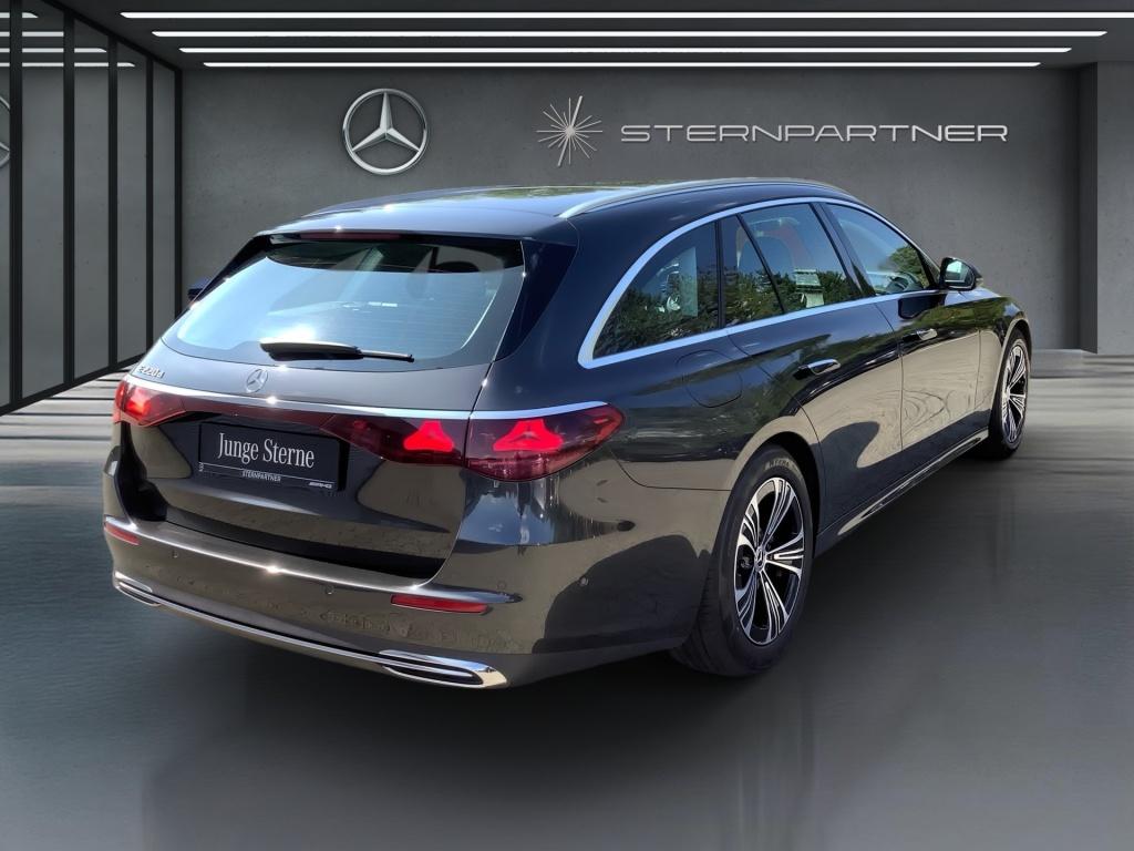 Mercedes-Benz E 220 d T AVANTGARDE+MBUX+DISTR+TOTW+KAMERA+AHK
