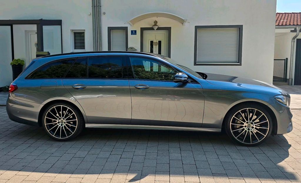 Image of Mercedes-Benz E 400