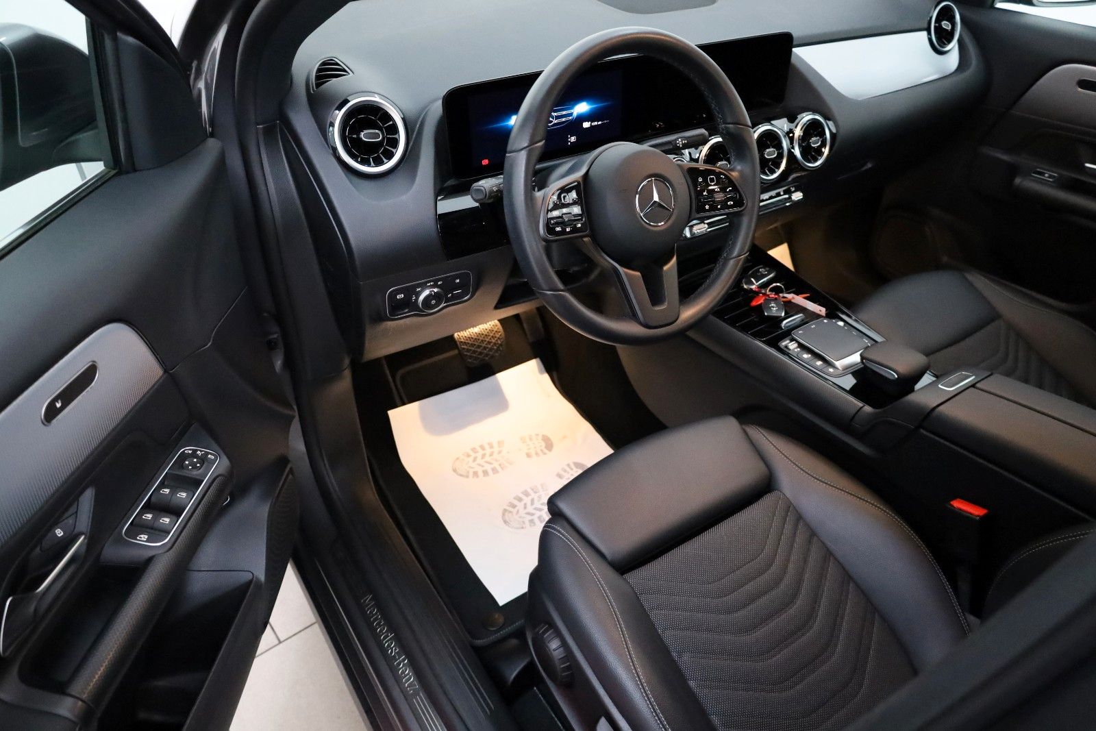 Fahrzeugabbildung Mercedes-Benz GLA 250e Style T-Leder,Navi,LED,SH,Park Paket