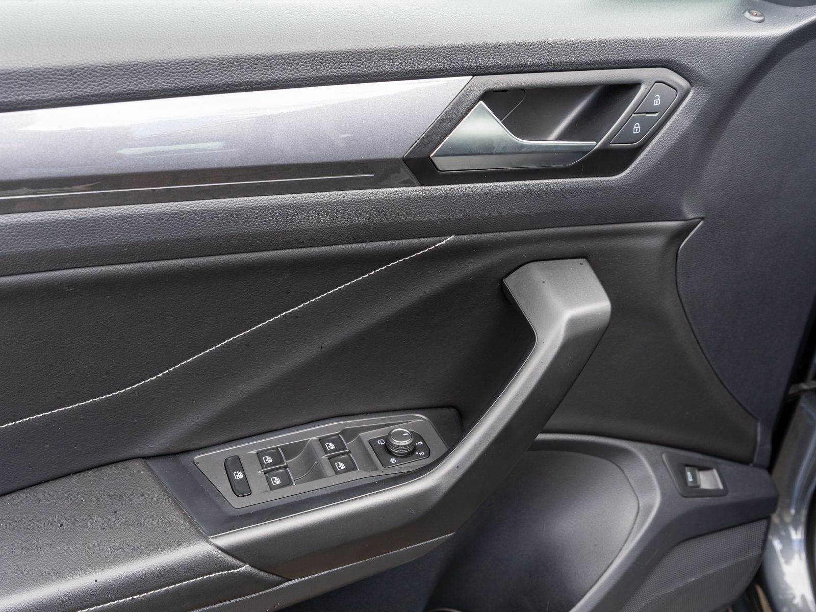 Volkswagen T-Roc - Bild 11