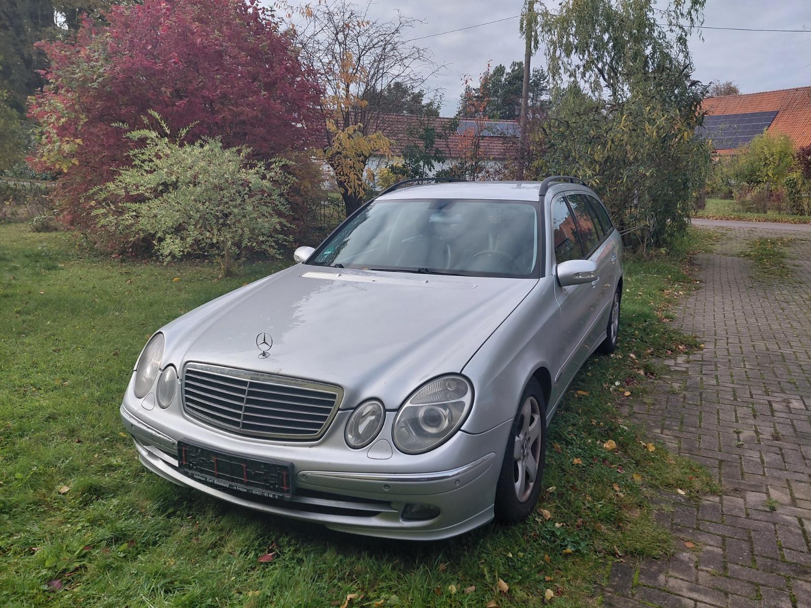 Mercedes-Benz 220 2006 — photo 12