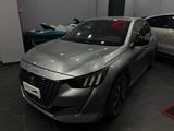 Peugeot 208 PureTech 130 Stop&Start EAT8 5 porte - Peugeot 208 mit Halbautomatikschaltung