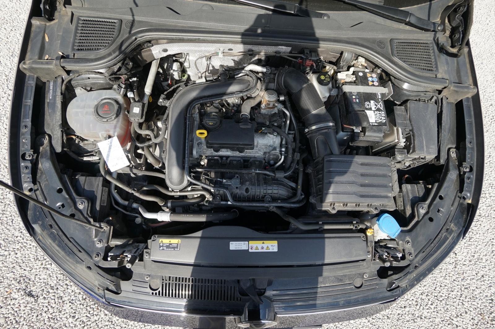 Volkswagen Golf VIII 1.0 eTSI Move DSG CarPlay ACC LED, миниатюра 30
