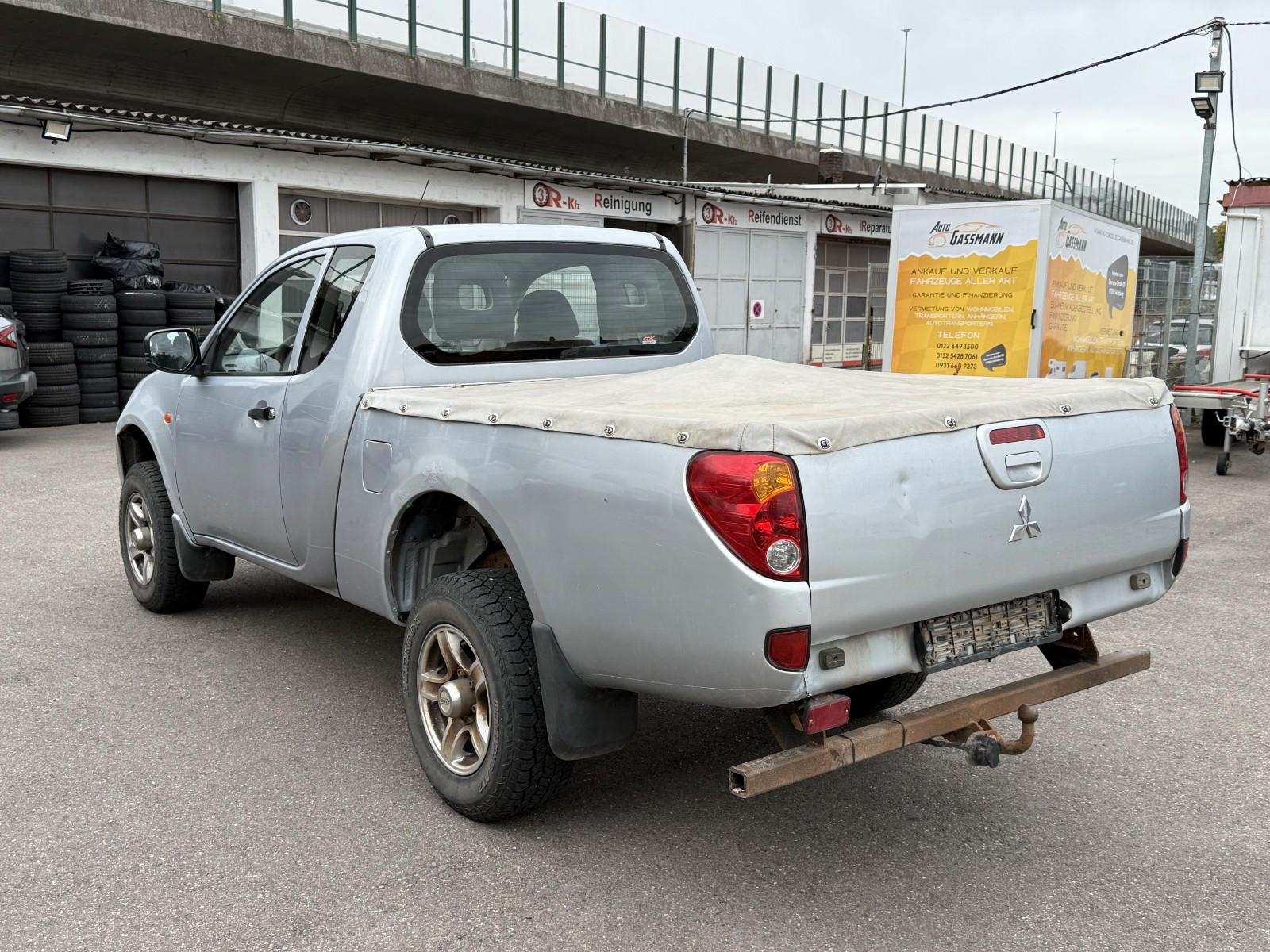 Mitsubishi L200 2.5D Invite ClubCab 4WD AHK Klima Tüv 08.27