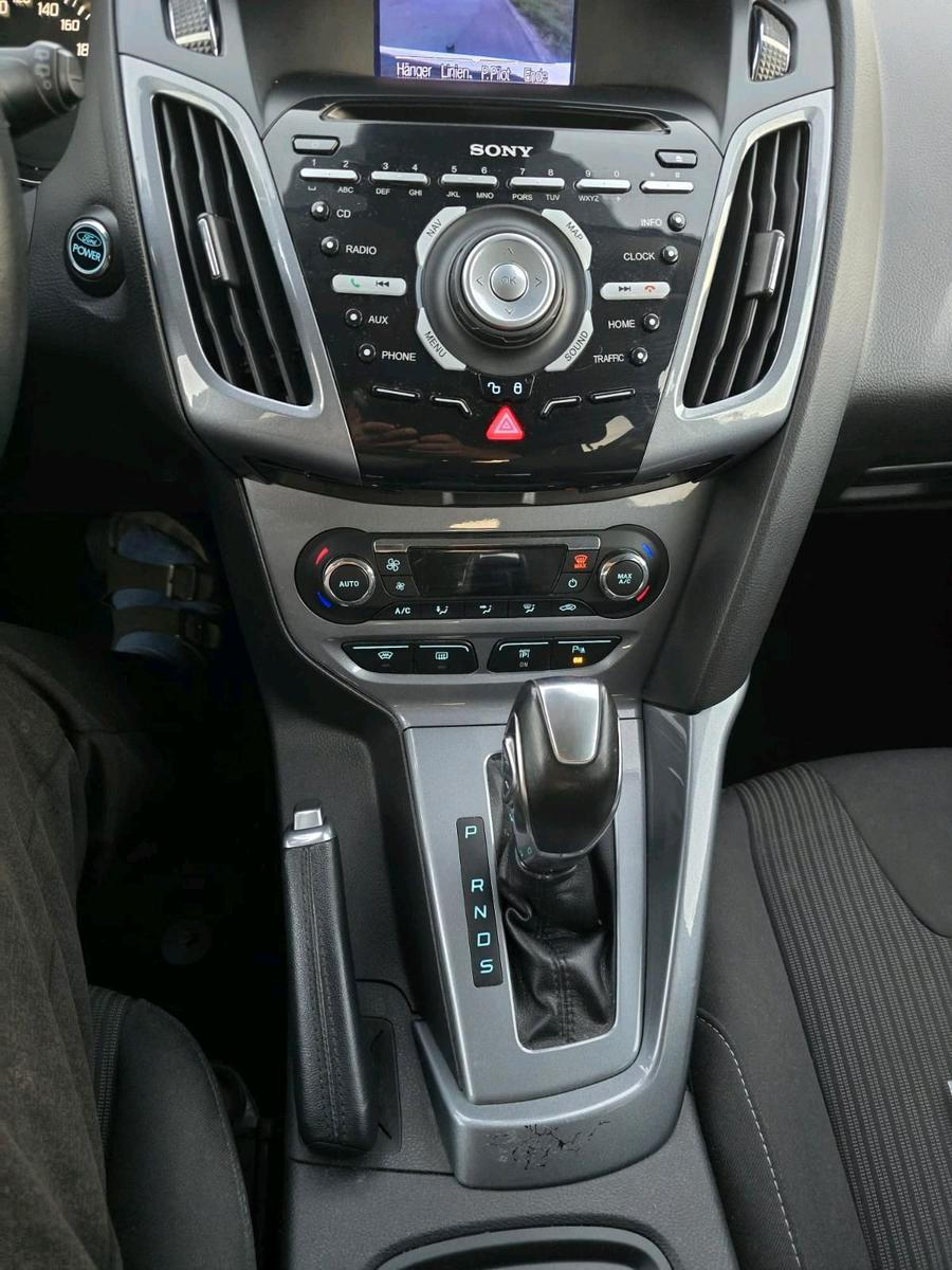Ford Focus 2013 — фото 10