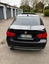 BMW 325i - M Sport Lim. Facelift Vollausstattung - BMW 325 in Oberhausen