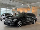 Mercedes-Benz E 300 E T-Modell E 300 CGI BlueEfficiency 4Matic - Mercedes-Benz E 300: Kombi