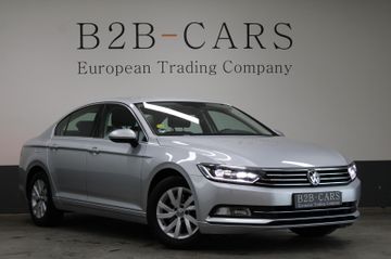 Volkswagen Passat - 1