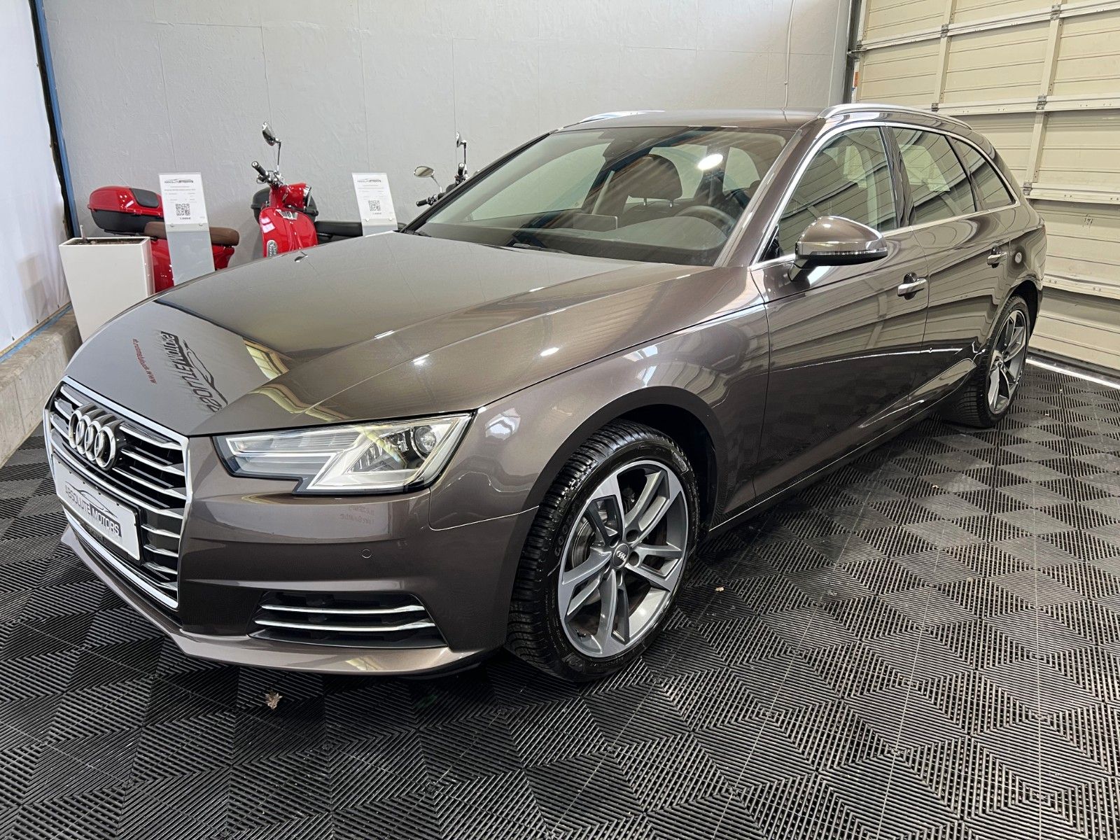 Gebrauchtwagen Audi A4 A4 Avant Design 1,4TSI Autom. *Keyless in Nürnberg