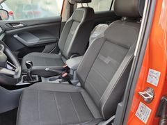 Fahrzeugabbildung Volkswagen T-Cross 1.0 TSI Life Navi ACC 17 Zoll Alu