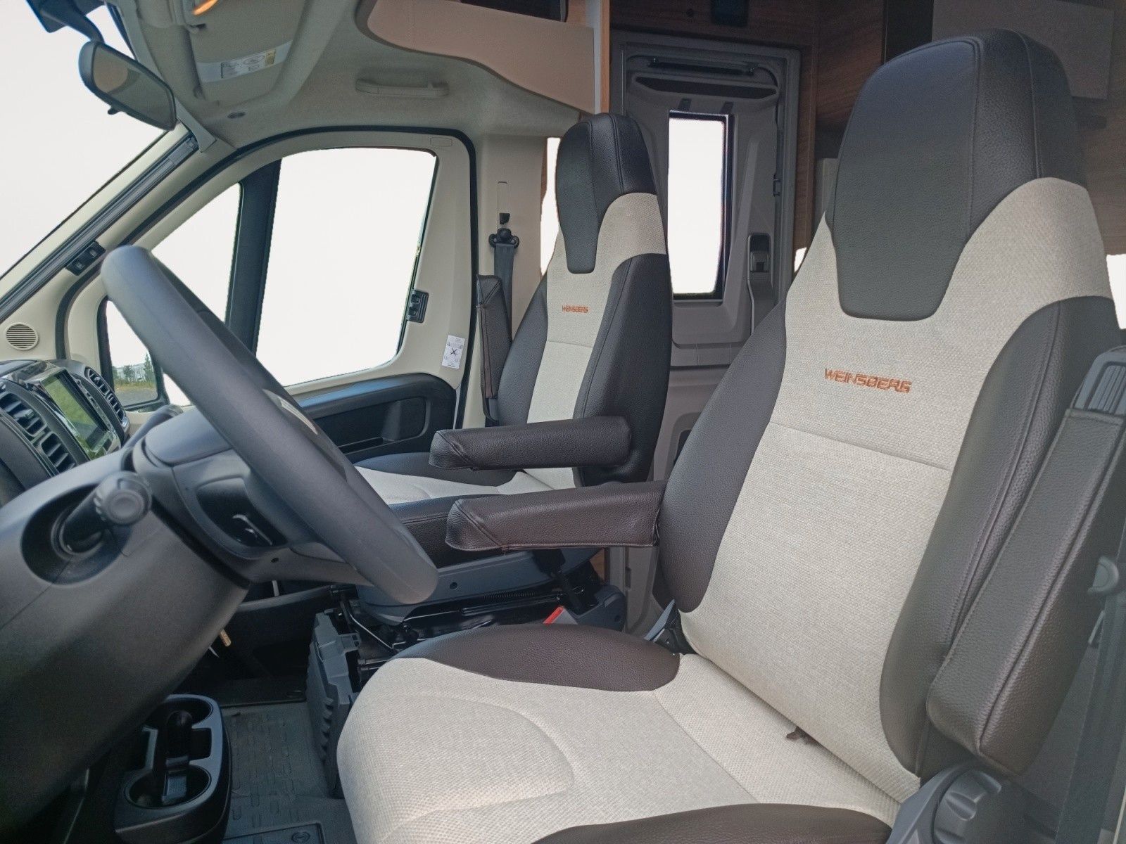 Fahrzeugabbildung Weinsberg CaraCompact 600 MEG Edition Pepper*Automatik*LED