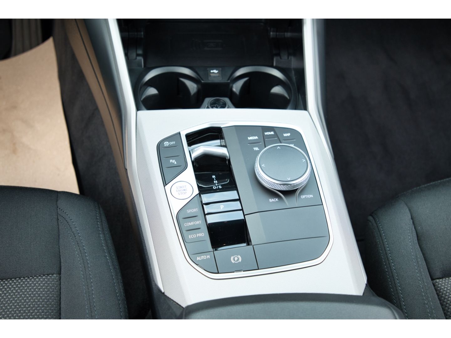 BMW 318 d Touring Navi LED ACC SHz DAB Apple CP foto 24