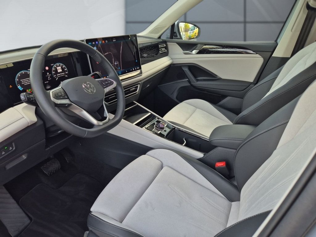 Tiguan 1.5 eTSI Elegance *DSG*MATRIX*STANDH*AHK*