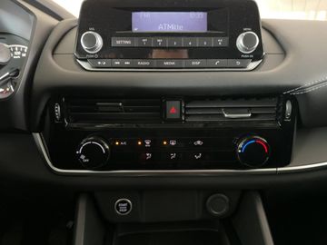 Nissan Qashqai Visia 1.3 DIG-T 140 PS AHZV Einparkhilfe