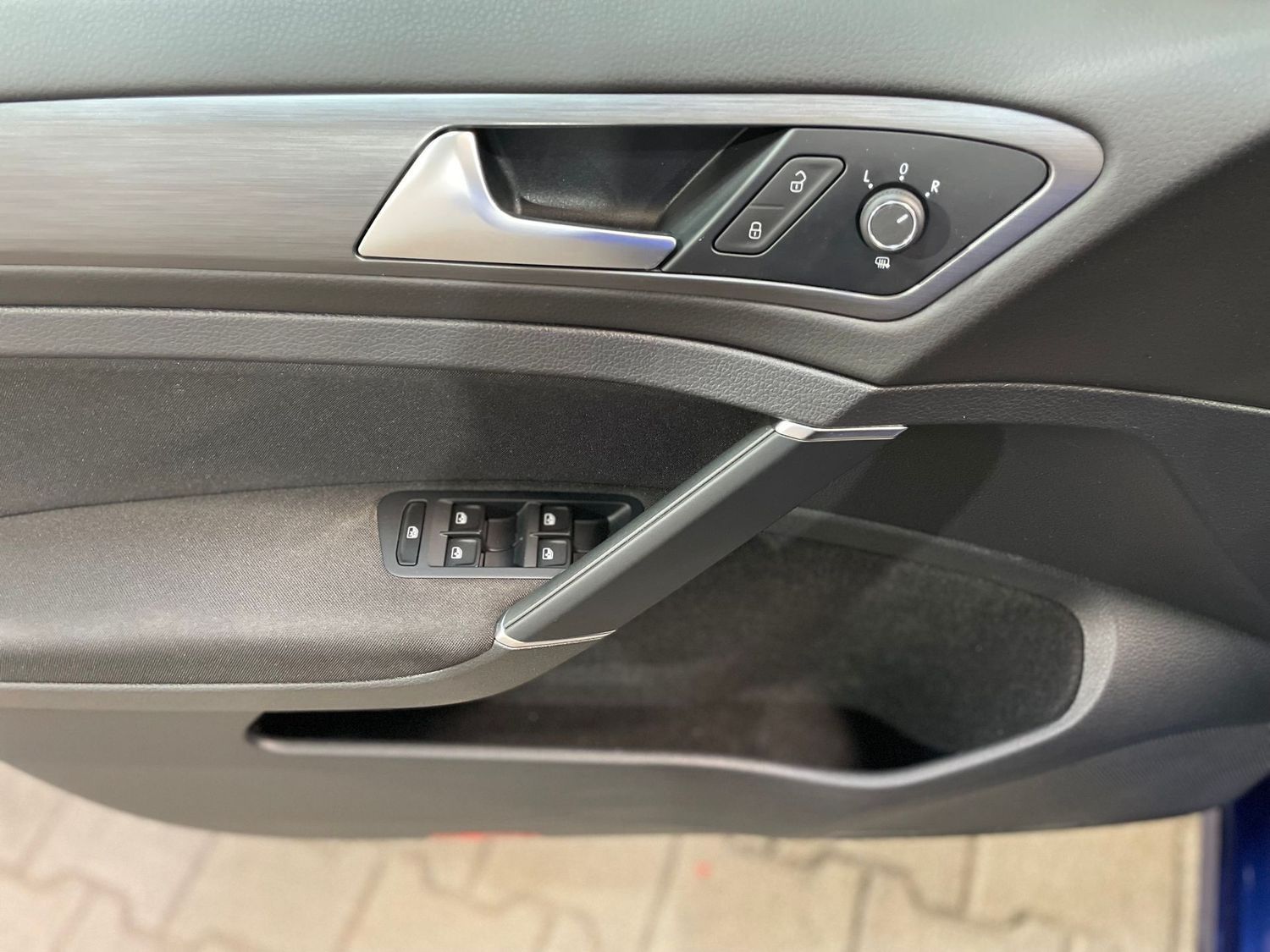 Fahrzeugabbildung Volkswagen Golf 1.6 TDI Comfortline DSG#LED#Pano#ACC#AHK