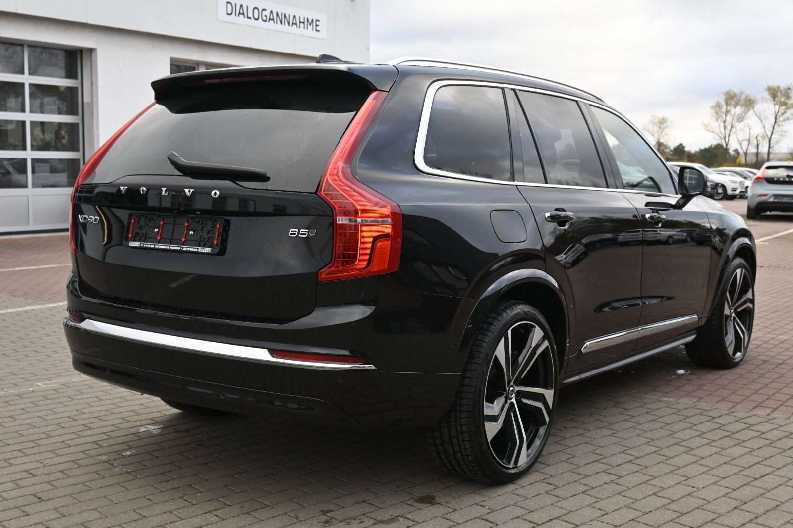 Fahrzeugabbildung Volvo XC90 Ultimate Bright AWD*MASS*LUFT*B&W*360°*22"*