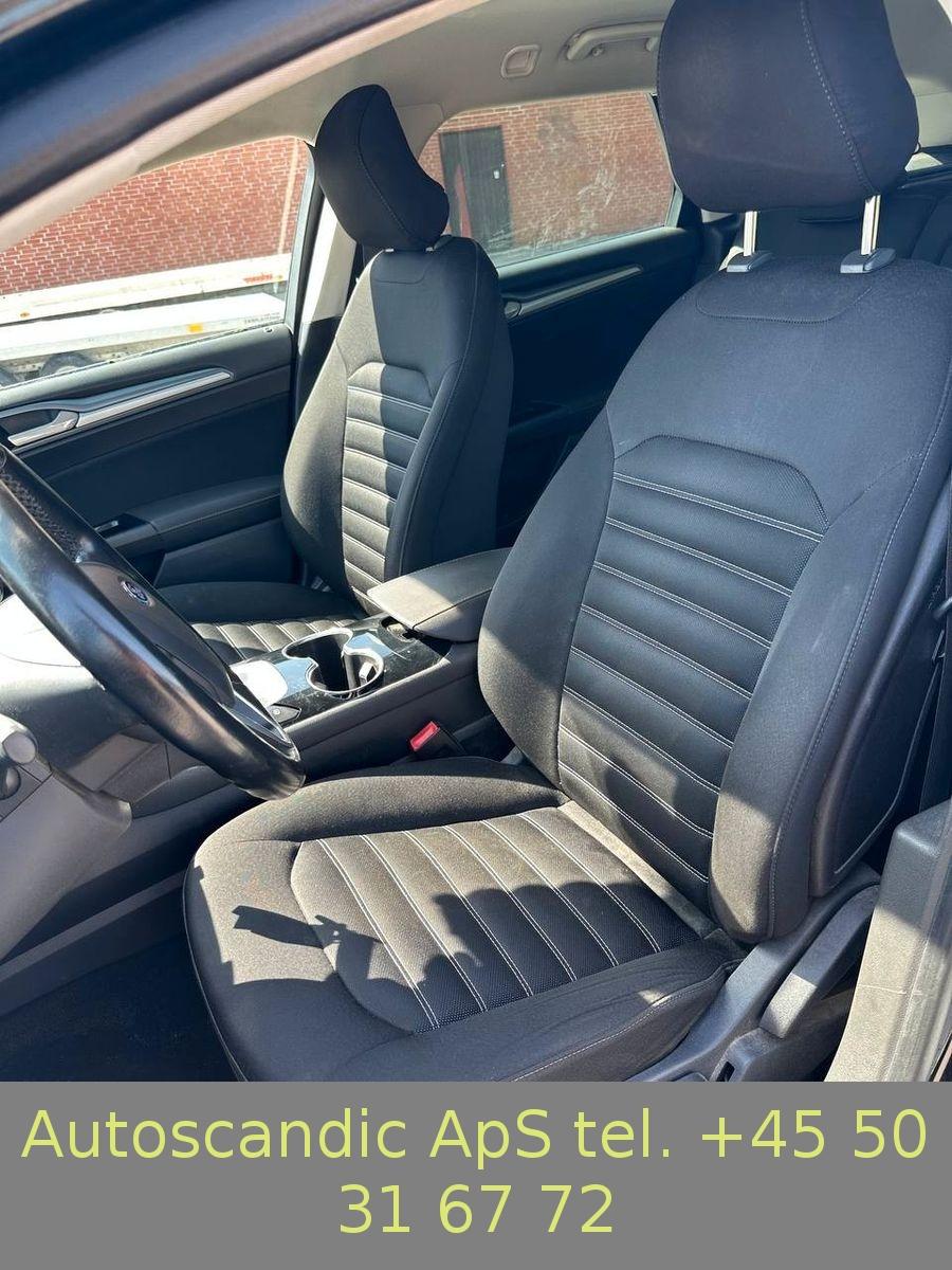 Ford Mondeo 2015 — photo 24
